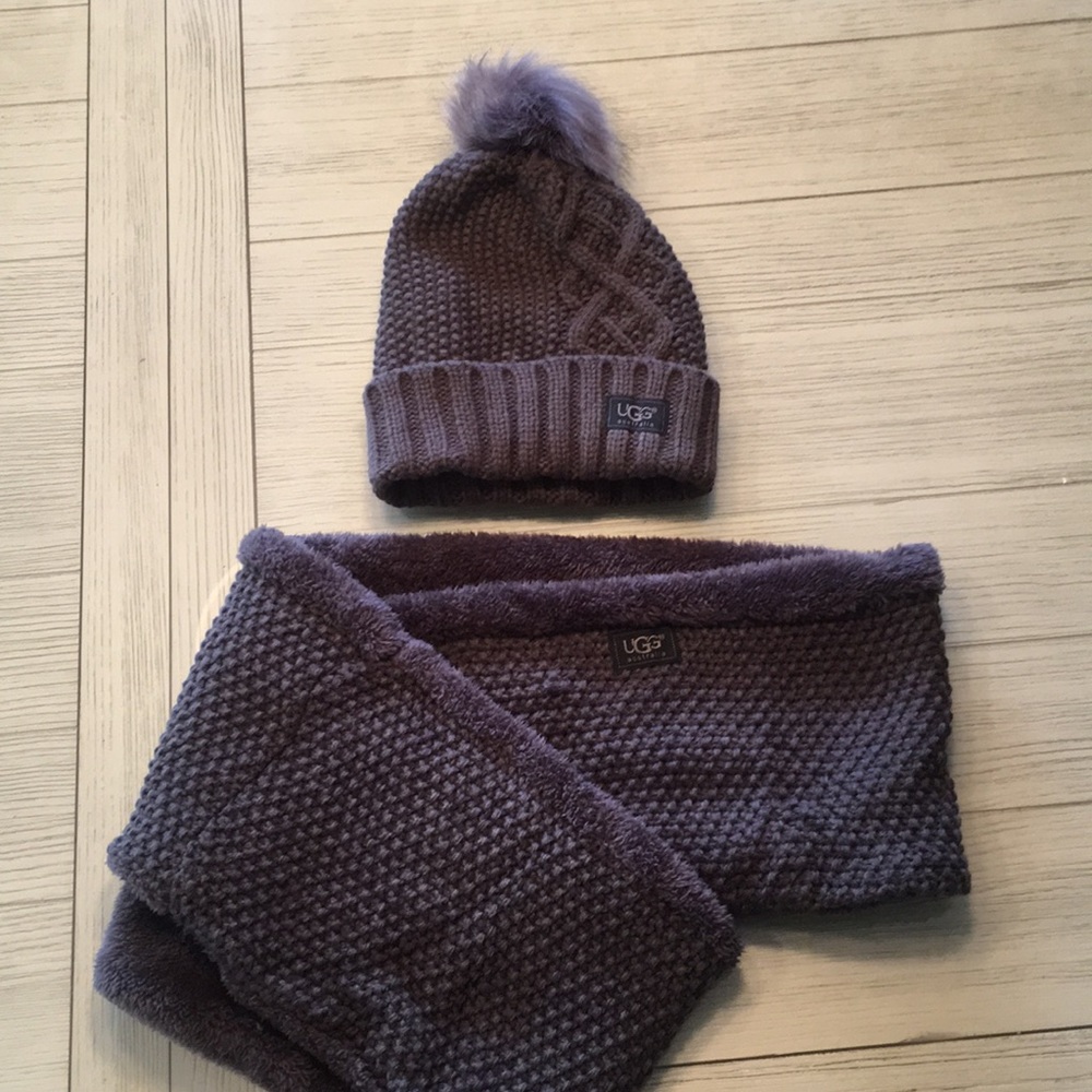 UGG Australia Hat and Scarf Set NEVER WORN